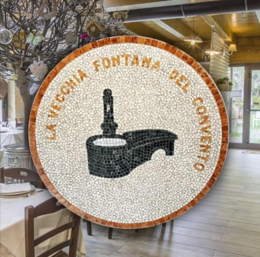 ジュリアノーヴァ La Vecchia Fontana Del Convento Bed & Breakfast エクステリア 写真