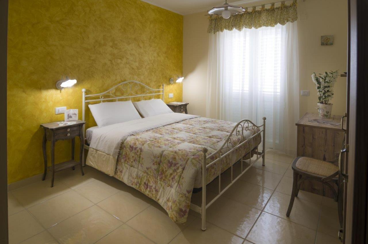 ジュリアノーヴァ La Vecchia Fontana Del Convento Bed & Breakfast エクステリア 写真